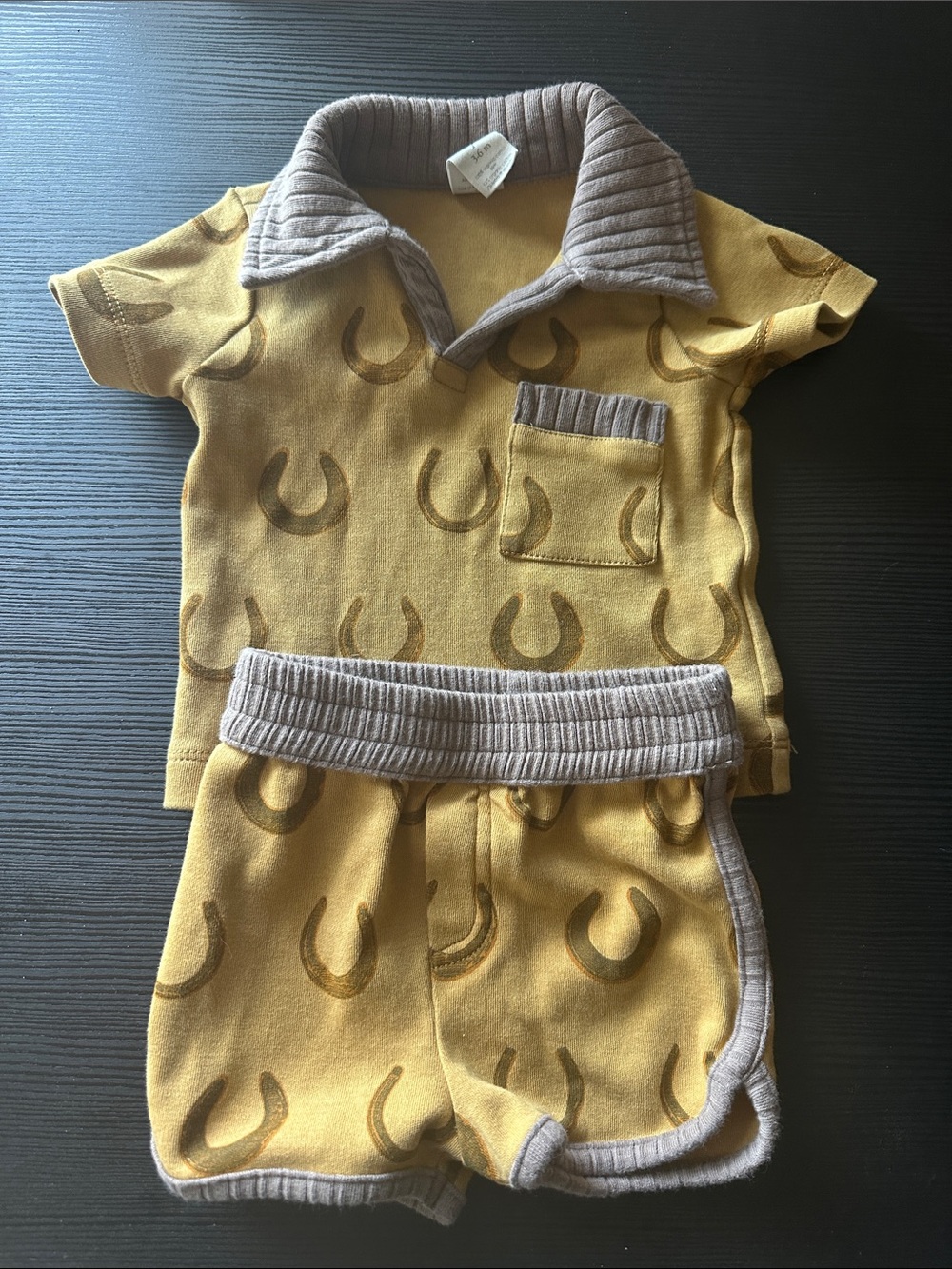 KATE QUINN Baby Two-Piece Horseshoe Print Polo Set Mustard and Taupe size 3-6m